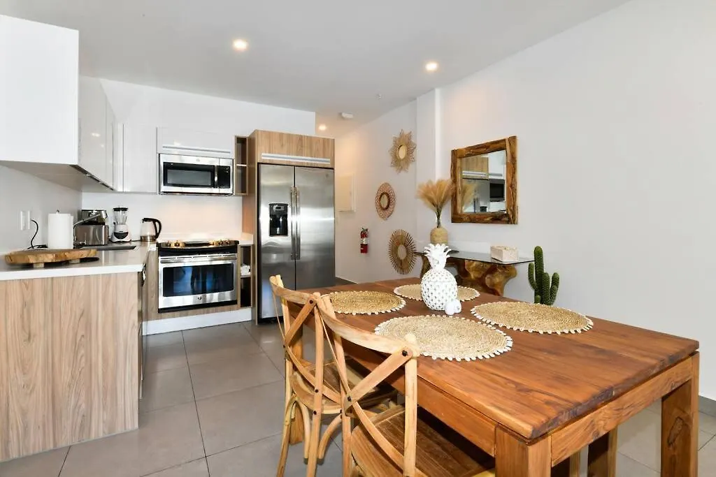 *New* 2Bd 2Bath Apt With Ocean View, Pool, Gym Daire Oranjestad