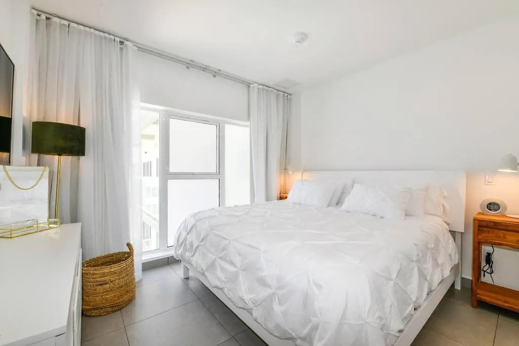 *New* 2Bd 2Bath Apt With Ocean View, Pool, Gym Daire Oranjestad