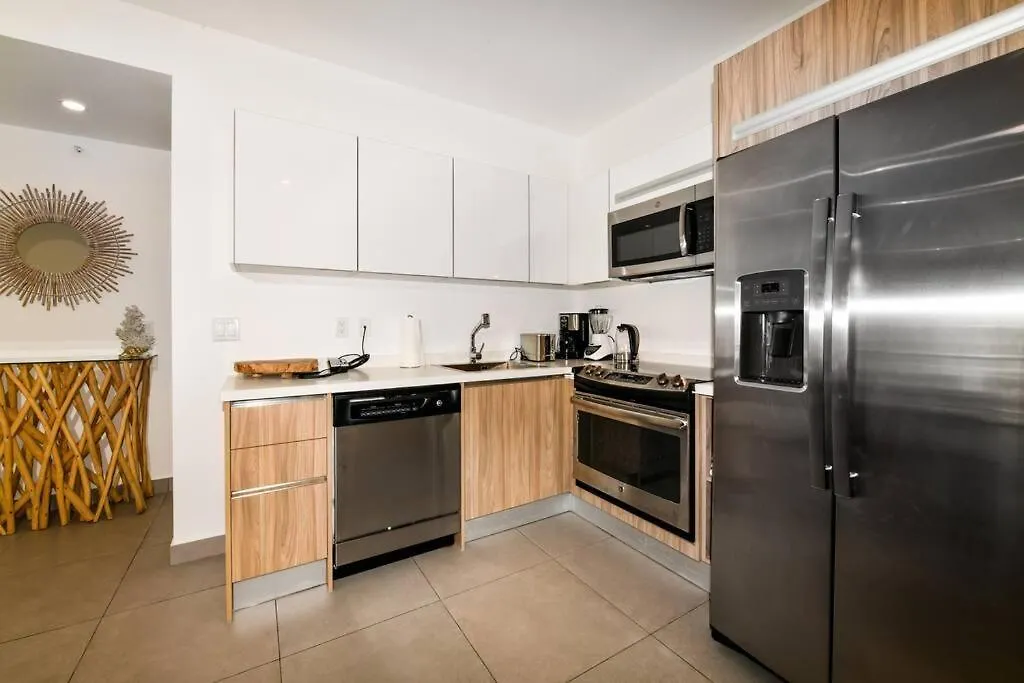*New* 2Bd 2Bath Apt With Ocean View, Pool, Gym Daire Oranjestad