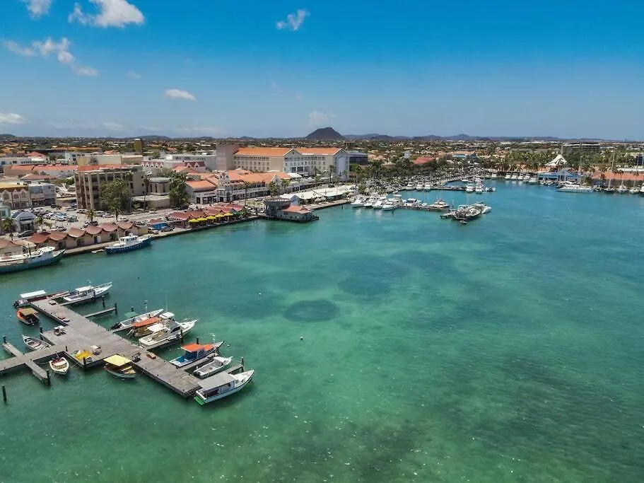 *New* 2Bd 2Bath Apt With Ocean View, Pool, Gym Daire Oranjestad