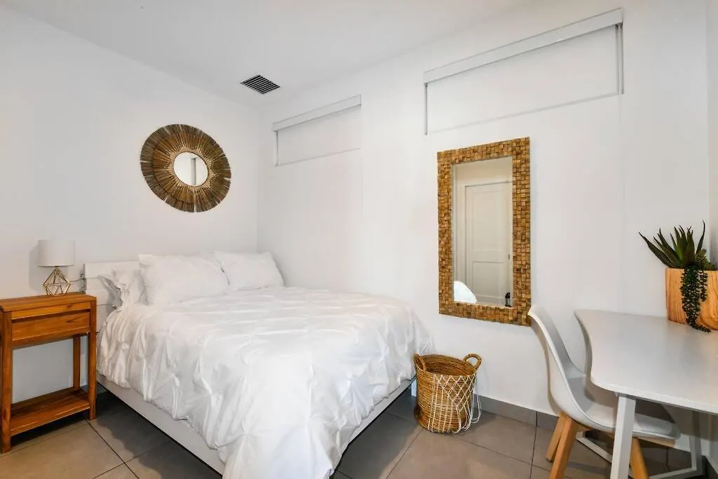 Apartament *New* 2Bd 2Bath Apt With Ocean View, Pool, Gym Oranjestad